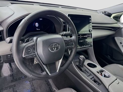Certified 2020 Toyota Avalon Touring w/ Advanced Safety Package FWD image 9
