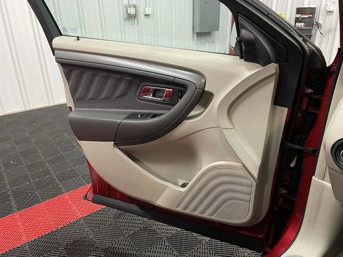 Used 2010 Ford Taurus SEL image 27