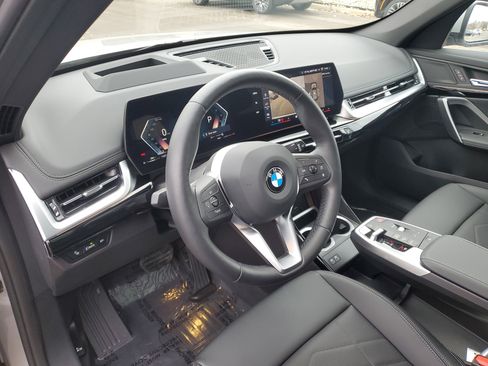 Certified 2025 BMW X1 xDrive28i w/ Technology Package image 10