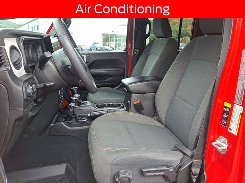 Used 2024 Jeep Wrangler Sport S image 13