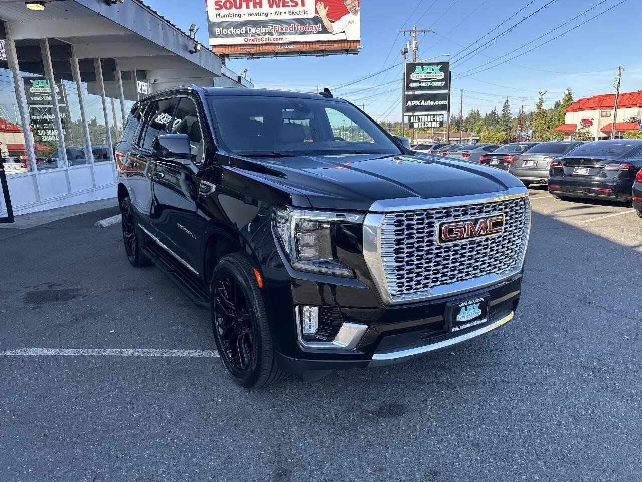 Used 2021 GMC Yukon Denali AWD/4WD image 12