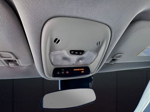 Used 2025 Chevrolet TrailBlazer LT image 19