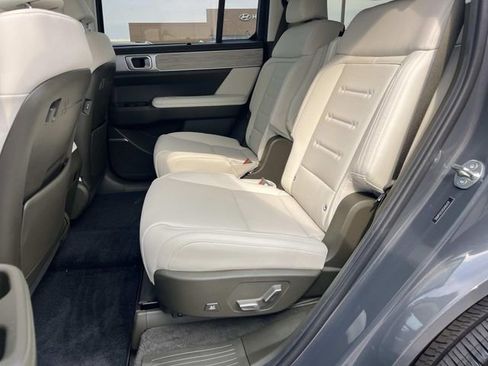 Certified 2025 Hyundai Santa Fe Calligraphy image 18