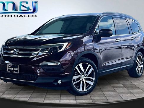 Used 2016 Honda Pilot Touring image 1
