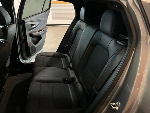 Used 2025 Buick Envista Preferred image 38