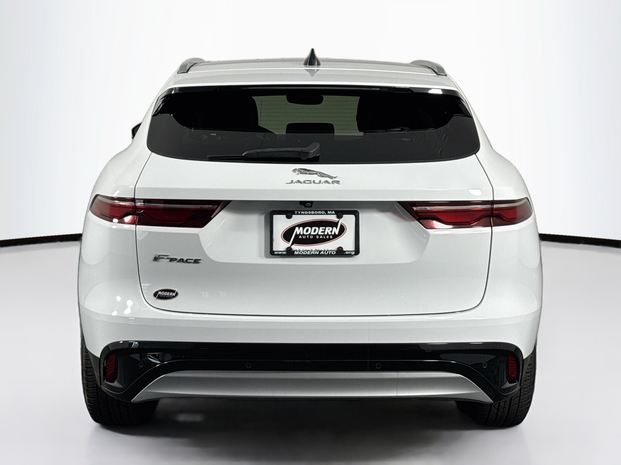 Used 2023 Jaguar F-PACE S AWD/4WD image 14