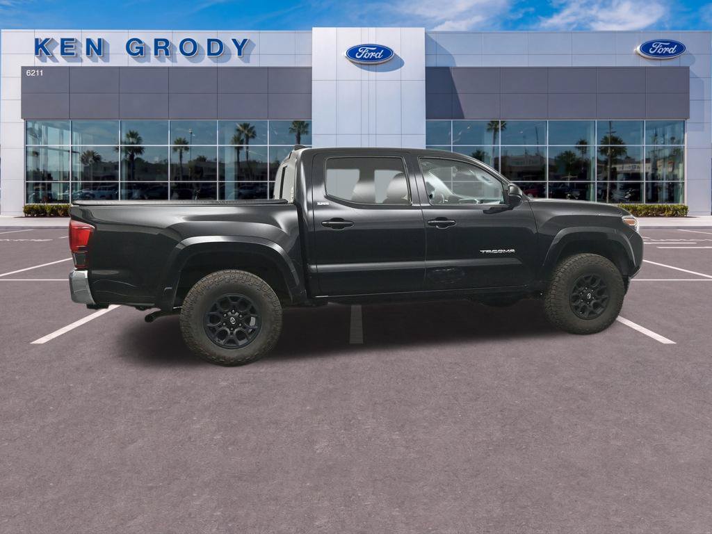 Used 2019 Toyota Tacoma SR5 AWD/4WD image 6