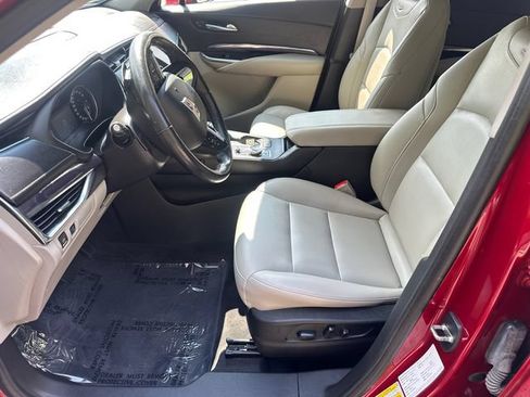 Used 2023 Cadillac XT4 Luxury w/ LPO, Onyx Lite Package AWD/4WD image 28