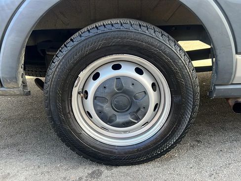 Used 2018 Ford Transit 350 XL image 11