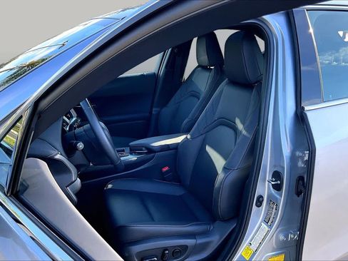 Used 2026 Lexus UX 300h FWD w/ Accessory Package (Z2) image 7