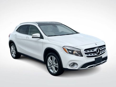 Used 2019 Mercedes-Benz GLA 250 4MATIC image 2