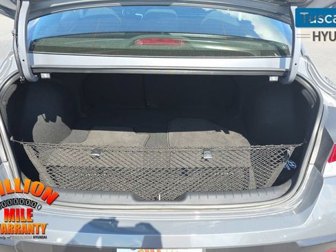 Used 2025 Hyundai Elantra SEL FWD image 10