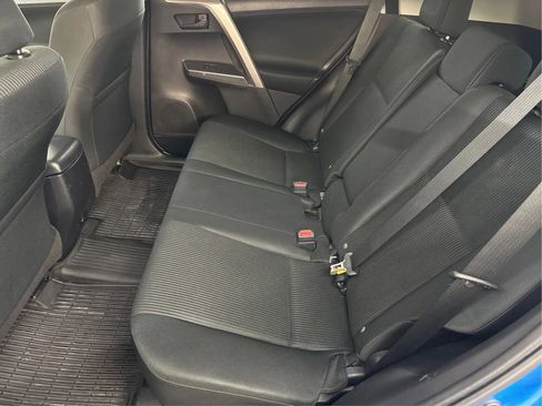 Used 2018 Toyota RAV4 LE w/ All Weather Liner Package AWD/4WD image 14
