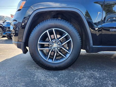Used 2017 Jeep Grand Cherokee Limited AWD/4WD image 11