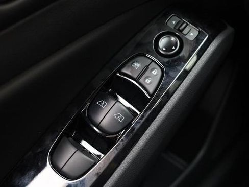 New 2025 Nissan Altima 2.5 SR w/ SR Premium Package image 18