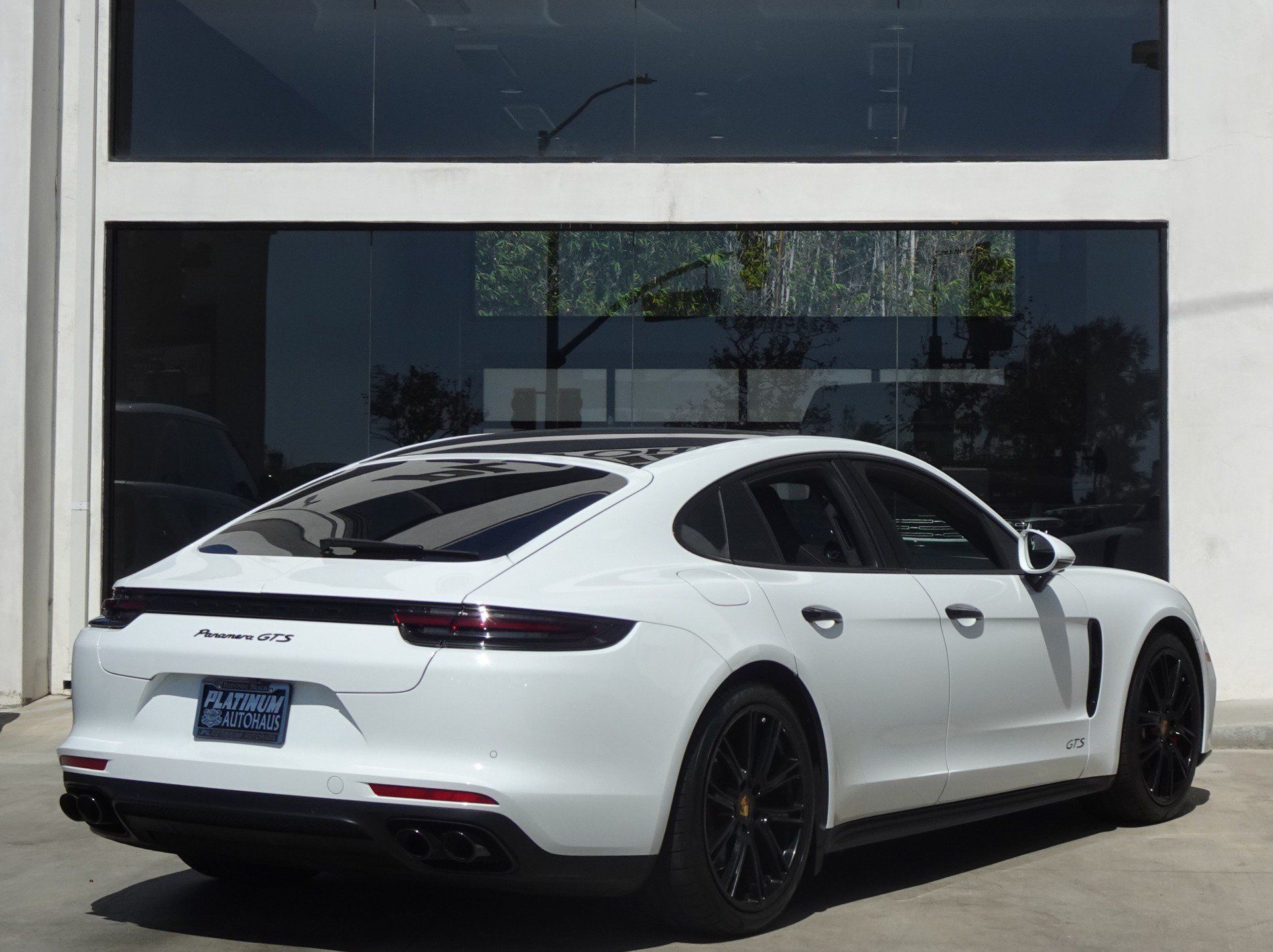 Used 2019 Porsche Panamera GTS AWD/4WD image 8