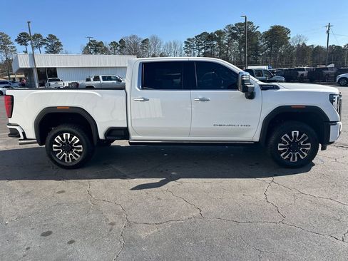 Used 2026 GMC Sierra 2500 Denali Ultimate image 5