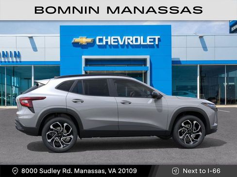 New 2026 Chevrolet Trax RS w/ Sunroof Package image 5