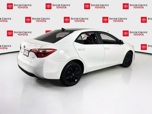 Used 2018 Toyota Corolla LE FWD image 5