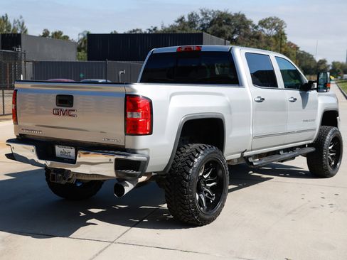 Used 2018 GMC Sierra 2500 Denali w/ Duramax Plus Package image 16