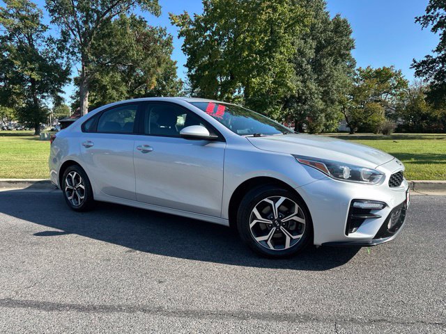 Used 2021 Kia Forte LXS FWD image 2