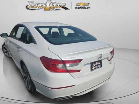 Used 2020 Honda Accord Touring image 6