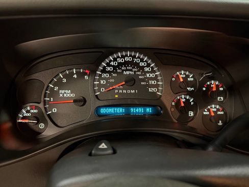 Used 2006 Chevrolet Silverado 2500 LT w/ Heavy-Duty Power Package AWD/4WD image 3