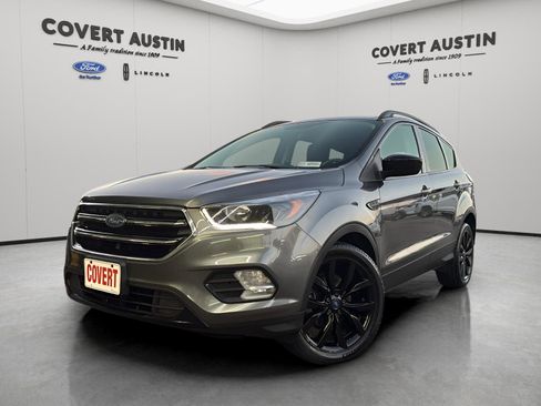 Used 2018 Ford Escape SE w/ SE Sport Appearance Package image 1