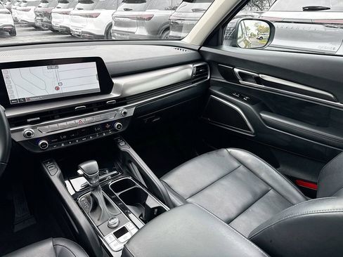 Used 2025 Kia Telluride S image 25