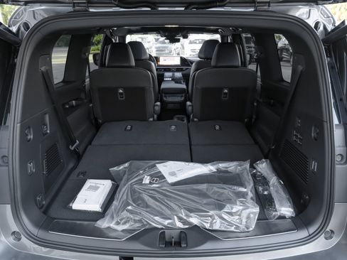 New 2026 INFINITI QX80 4WD image 32