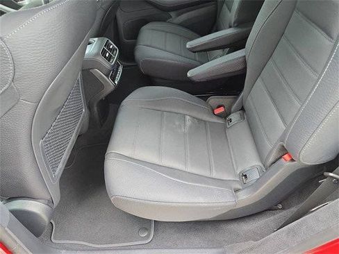 Used 2025 Mercedes-Benz GLS 450 4MATIC image 18