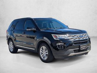 Used 2018 Ford Explorer XLT w/ Equipment Group 202A video 3