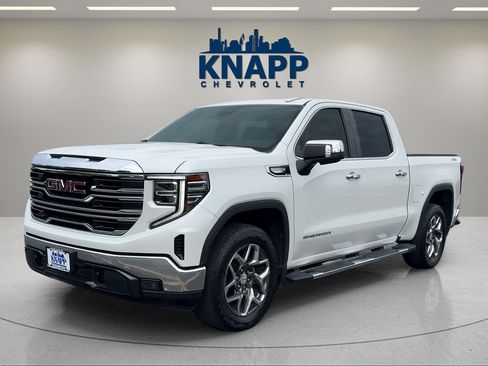 Used 2022 GMC Sierra 1500 SLT AWD/4WD image 1