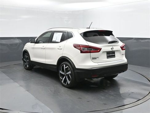 Certified 2022 Nissan Rogue Sport SL w/ Premium Package image 5