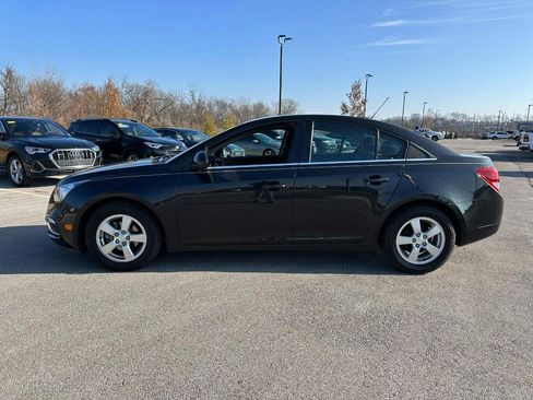 Used 2015 Chevrolet Cruze LT image 2