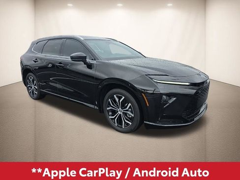 Used 2025 Toyota Crown Signia image 3