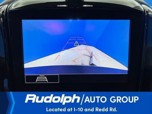 Used 2021 Chevrolet Traverse LT image 19