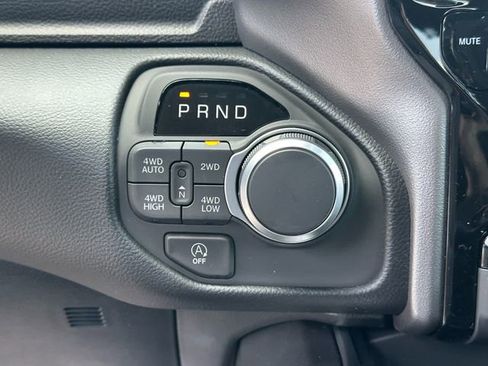 New 2026 RAM 1500 Big Horn AWD/4WD image 18