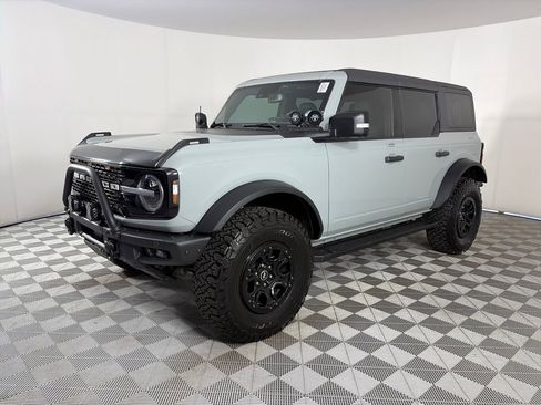 Certified 2023 Ford Bronco Wildtrak AWD/4WD image 3