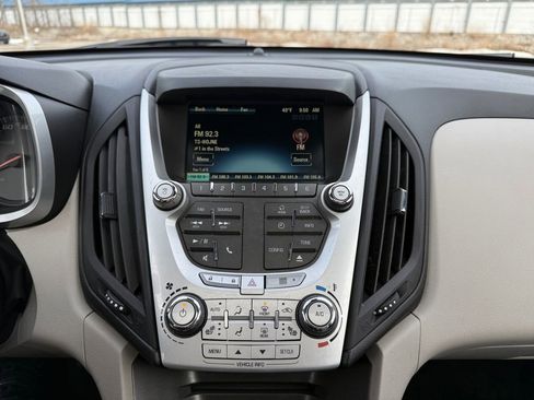 Used 2012 Chevrolet Equinox LT image 2