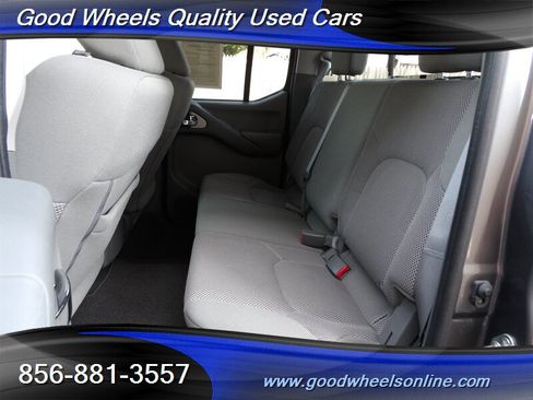 Used 2020 Nissan Frontier SV w/ Midnight Edition Floor Mats AWD/4WD image 15