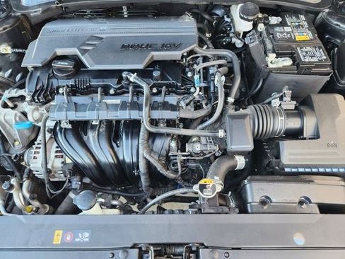 Used 2025 Kia K4 LXS image 32