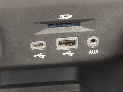 Used 2021 Chevrolet TrailBlazer RS w/ Technology Package image 21