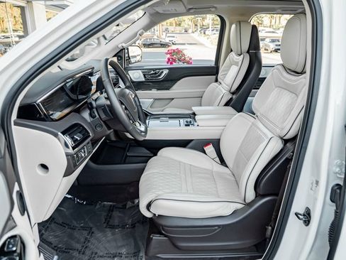 Used 2023 Lincoln Navigator L Black Label image 13