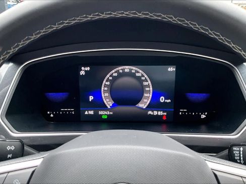 Certified 2022 Volkswagen Tiguan SE image 26