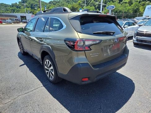 Used 2024 Subaru Outback Premium AWD/4WD image 5