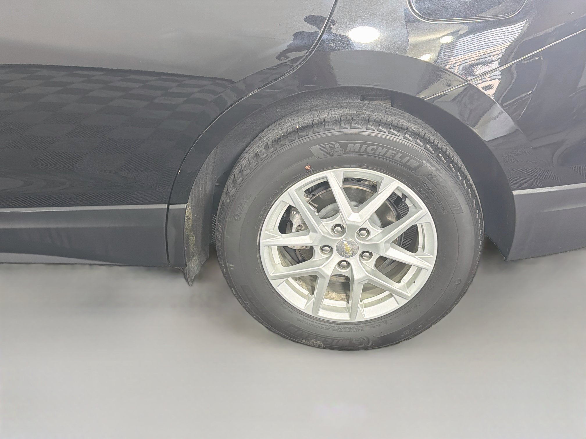 Used 2023 Chevrolet Equinox LS w/ LS Convenience Package FWD image 11