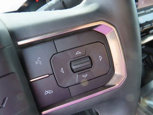 Used 2024 GMC Hummer EV 2X image 19