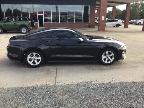 Certified 2022 Ford Mustang Coupe image 1