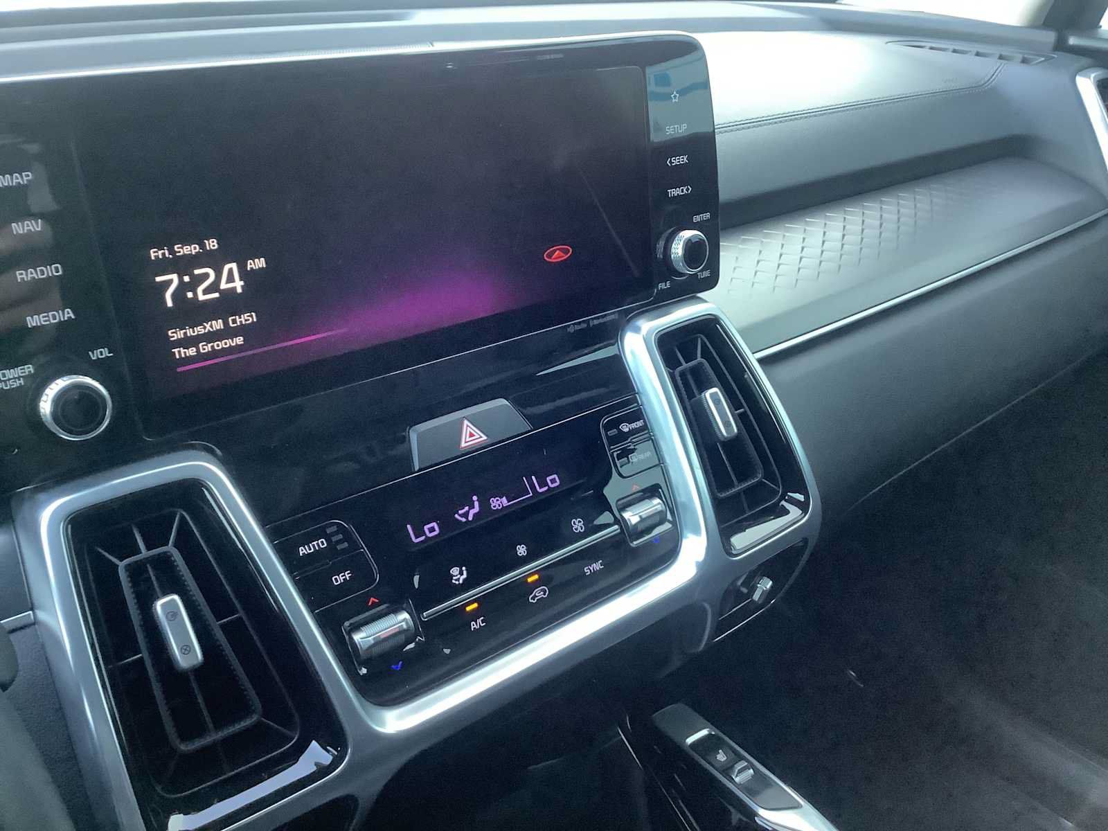 Used 2022 Kia Sorento SX AWD/4WD image 17